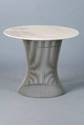 Tisch m. Marmorplatte, deutsch, um 1960/65, Designertisch, wohl Entwurf Starck oder Panton, Fuß vielfach vertrebt, weiß/graue Marmorplatte, ...