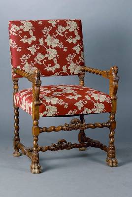 Armlehnsessel, Historismus, deutsch, um 1890, im Stil v. 1720, Nußbaum, reich gedrechselt, gedrehte Armlehnen, Lehnenabschlüsse in Form v. ...