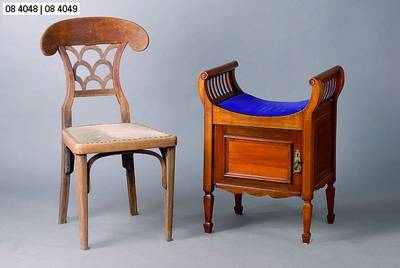 Stuhl, Kohn, Wien, um 1840-50, Bugholz, mit altem Klebeetikett, H.ca.88cm, Sitzh.ca.44cm, Alterssp.