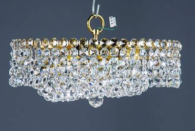 Deckenlüster, deutsch, 20/30er Jahre, 6 Brennstellen, mit reichem Prismengehänge H. ca. 18 cm, D. ca. 44 cm, dekorativ Elektr. erneuert jedoch ...