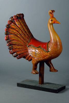 Karusselpfau, ca. 30 Jahre alt, ca. 110x75x55 cm, Holz gefaßt, Altersspuren schwundrissig