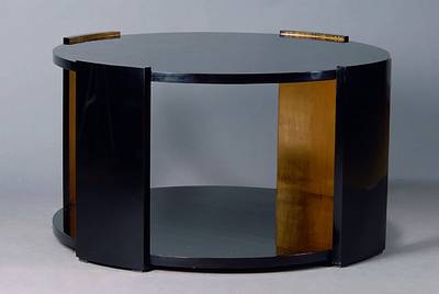 Couchtisch, Frankreich, 30er Jahre Art Deko, rund, schwarz gelackt, Innenseite der Beine goldfarben, Gebr.-Sp., H. ca. 50 cm,D. ca. 95 cm