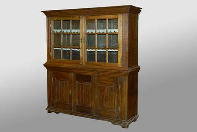 Barockschrank, rheinisch, um 1800, mit Vitrinenteil, Eiche, 2-teilig, Oberteil 2 -türig, verglast und versprosst, Unterteil 2 -türig, Türen ...