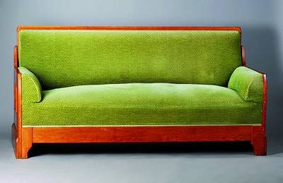 Sofa, Riemerschmid, um 1905, Richard Riemerschmid (1868-1957), München, querrechteckige Kastenform, Eiche, grüner samtartiger Bezug, Polsterung alt ...