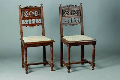 Vier Stühle, Frankreich, um 1890, Henri II.,Eiche, reich gedrechselt, Alterssch., ca. 93x46x40 cm, Sh. 45 cm