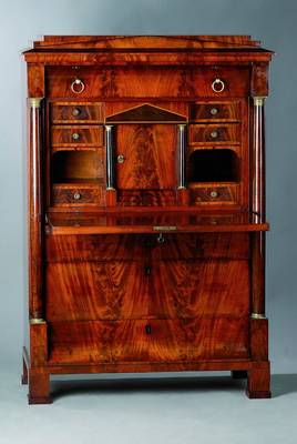 Früher Biedermeier/Empiresekretär, um 1820, deutsch, Wurzelnußfurnier gesp. verlegt, schönes Furnierbild, 3-schübig, Klappe, Kopfschublade, ...