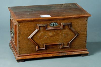 Bürobox,deutsch,1870, Eiche, ohne Schloß, Alterssch., seitl. Eisengriffe, ca. 47x77x48 cm