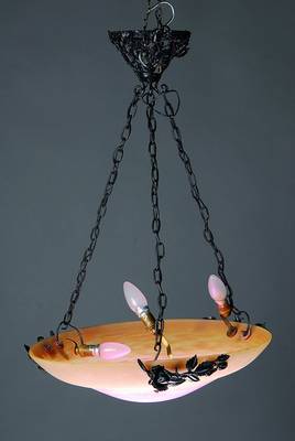 Grosse Jugendstillampe, Müller Frere, um 1910, signiert, farblose Schale mit Pate-de-verre-Einschmelzungen in gelb-rosa, 3 Brennstellen, ...