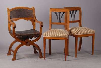4 Stühle, Biedermeier, um 1850, Kirschbaum, Rücken verstrebt, Streben geschwärzt, Polsterung und Bezug alt belassen, Erneuerung empf., st. ...