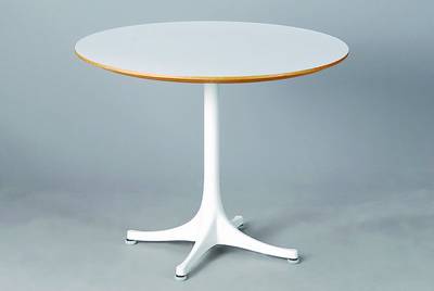 Beistelltisch, George Nelson, Vitra by Herman Miller, Hartholz weiß gefasst, Stahlrohr, Inventargegenstand aus dem Bestand des Deutschen ...