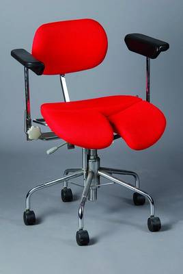 Designerstuhl, Janson, Dänemark, um 1965, roter Stoffbezug, H. 82 cm, Sitzhöhe 50 cm, teils beschädigt