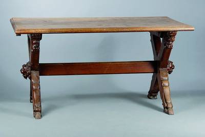 Tisch, deutsch, um 1890, Eiche massiv, nach Renaissancevorbild, Beine m. Löwenköpfen, Alterssch., ca. 80x154x95 cm