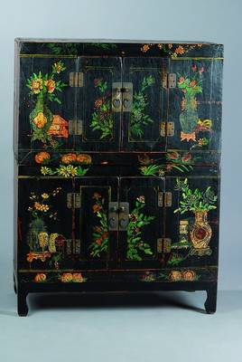 Schrank, China, um 1900, orig. Bemalung, schwarz gefasst, 4-türig, 2-teilig, Alterssch., ca. 117x86x44 cm