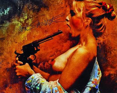 Jan Saudek, geb. 1939 Prag, Akt mit Pistole,Fotomultiple, handsigniert, Passepartout, unter Glas gerahmt, ca. 13x10 cm
