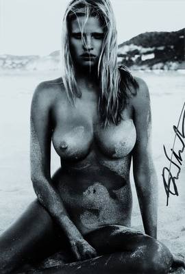 Patrick Demarchelier, geb. 1943, s/w Fotografie, seitlich recht handsigniert, ca. 19x28cm, Passepartout, unter Glas gerahmt
