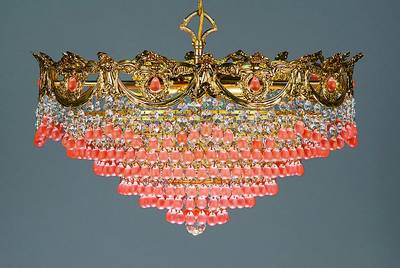 Kristall-Deckenlüster, Spanien, um 1930/40, durchbrochen gearbeitete Messinggürtelung mit stil. floraler Ornamentik, sechsstufiger Aufbau mit ...