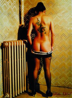 Bettina Rheims, geb. 1952 Paris, Farbfotografie, rechts unten handsigniert, ca. 41x30,3 cm