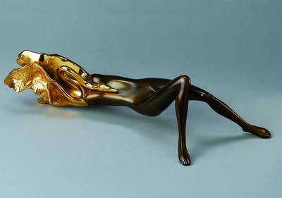 Bruno Bruni, geb. 1935 Gradara, Leda mit dem Schwan, Bronzeskulptur teilvergoldet, signiert und num. 33/250, ca. 50x16x11cm