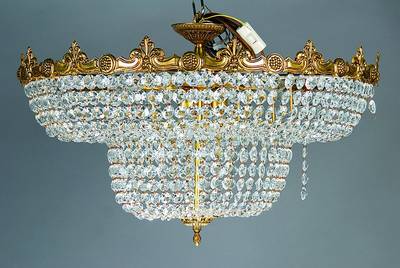 Deckenlampe, Frankreich, 20er Jahre, Bronze, 10 Brennstellen, feiner Kristallbehang, Elektrifzierung nicht geprüft, jedoch lt. Einlieferer intakt, ...