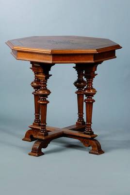 Beistelltisch, Gründerzeit, um 1880, Nußbaum, Beine reich gedrechselt, Platte 8-eckig m. sparsamen Flachschnitzereien, st. Gebr.-Sp., ca. 76x80x80 ...