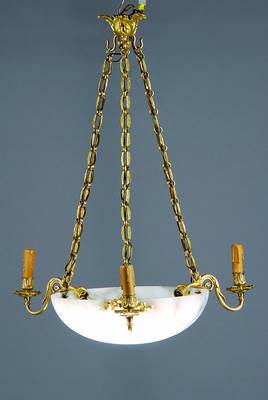 Deckenlampe, Frankreich, um 1910, Alabasterschale, Messingmonturen, 6 Brennstellen, B. ca. 54 cm, H. ca. 68 cm