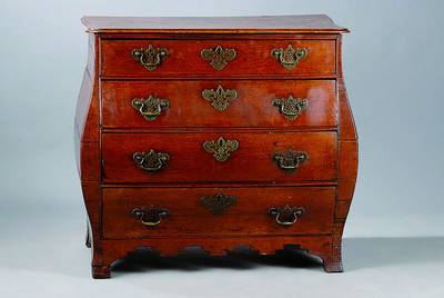 Barockkommode, um 1780/1800, Eiche, verzierte Beschläge, 4-schübig, ohne Schlösser, Gebr.-Sp., ca. 85x88x50 cm