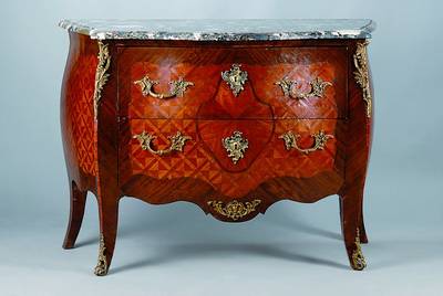 Kommode, Frankreich, um 1880, Barockstil, Nußbaum/Palisanderfurnier, vielfach gespiegelt verlegt, reiche Bandintarsien, aufwendige ...