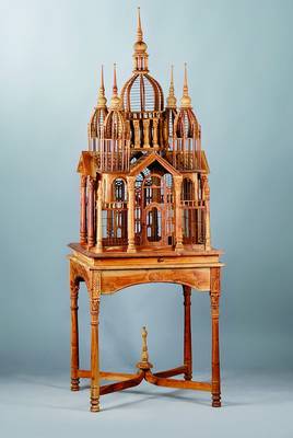 Vogelkäfig, Indien, um 1900, Teakholz, ca. 198x68x68 cm