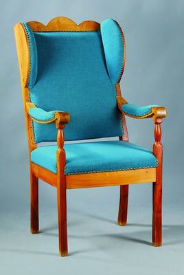 Ohrenbackensessel, um 1850, Obstholz, H. 125 cm, SH. 53 cm