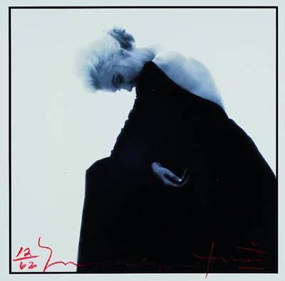 Bert Stern, geb. 1929, "Marilyn Bowing her Head", s/w Fotografie, Abzug von 2012, handsigniert u. num. 16/62, mit zusätzlichem signierten ...