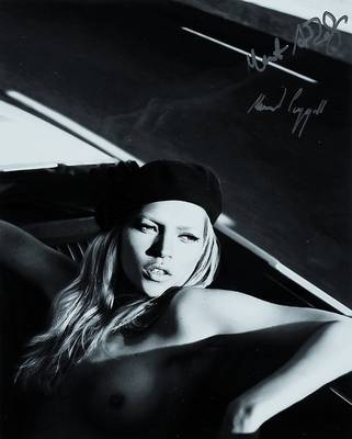 Mert Alas & Marcus Piggott, s/w Fotografie, Kate Moss, handsigniert, ca. 24x19.5 cm, unterGlas gerahmt