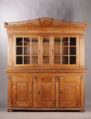 Anrichte mit Vitrinenaufsatz, dat. 1821, Westfalen, Eiche massiv, ca. 220x196x53 cm