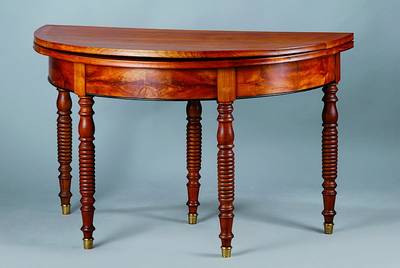 Demi-Lune Tisch, Frankreich, um 1850, Kirschbaum massiv, klappbar, mit 1 Schublade, Füße mit Messingabschluss, H. 75 cm, D. 120 cm