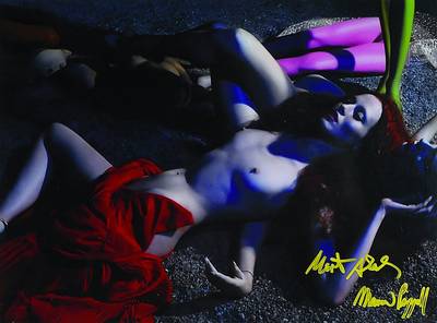 Mert Alas & Marcus Piggott, Karen Elson, Farbfotografie, handsigniert, ca. 20x27 cm