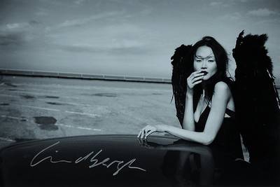 Peter Lindbergh, geb. 1944, s/w Fotografie, handsigniert, ca. 20x30 cm