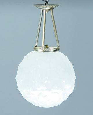Deckenlampe, Frankreich 20/30er Jahre, Paris, wohl Hettier & Vincent, mattiertes Formglas, Blätterdekor, Metallmontur, 1 Brennstelle, H. ca. 42 cm, ...