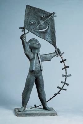 Dieter von Levetzow, geb. 1925, deutscher Bildhauer, Studium an der Akademie Weimar, hier: Junge mit Drachen, große Bronzefigur, am Sockel monogr. ...