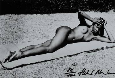Helmut Newton, 1920 Berlin - 2004 Los Angeles, s/w Fotografie, handsigniert und nummeriert 22/100, ca. 20x28,5 cm