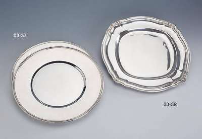 4 Platzteller, 800er Silber, deutsch, Meistermarke Wilkens/Bremen, Rand umlaufend gerillt, D. 30 cm, total ca. 2.335 g