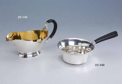 Art-Deco-Sauciere, Dänemark, Kopenhagen nach 1954, 925er Silber, innenvergoldet, Holzgriff schwarz gelackt, ca. 165 g, H. ca. 10 cm, L. ca. 17 cm