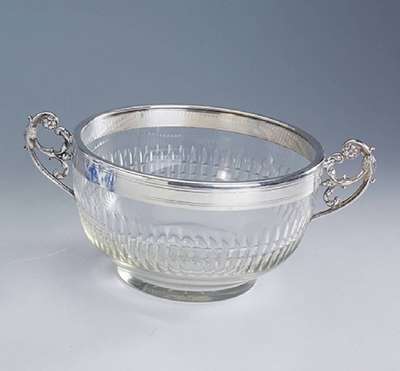 Henkel-Anbietschale, WMF, um 1900, Metall vers., Kristallglas geschnitten, geschliffen und poliert, Boden mit sternförm. Gravur, Henkel floral ...