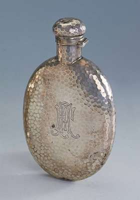 Flachmann, 900er Silber, deutsch, um 1900, Hammerschlagverzierung,Deckelscharnier defekt,Bes.-Monogr., Meistermarke KCH unged., H ca. 14 cm