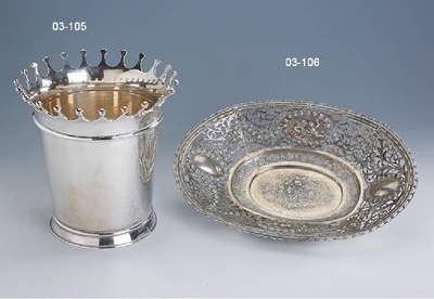 Anbietschale, deutsch um 1910, 800er Silber, wohl Hanau, reine Sägearbeit, Rosengirlanden, Kartuschen mit Putti, ca. 600 g, ca. 10 x 38.5 x 27 cm