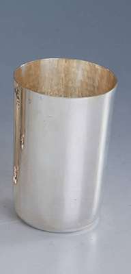 TIFFANY & CO. Becher, Amerika, New York, 1930/40er Jahre, 925er Silber, Modell Nr. 15602, Hammerschlagverzierung, ca. 224 g, H. ca. 11 cm