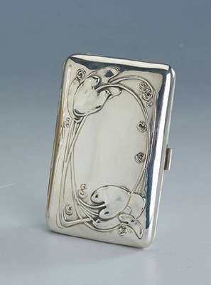 Zigarettenetui, Frankreich um 1900, 800er Silber, reiner Jugendstil, Innenverg., floraler Dekor, ca. 8.5 x 5.5 cm