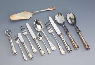 Besteck für 12 Personen, 925er Silber, Italien, best. aus: 12 Menuegabeln, 12 Menuelöffel, 12 Menuemesser (Klingen Stahl, Griffe gefüllt), 12 ...