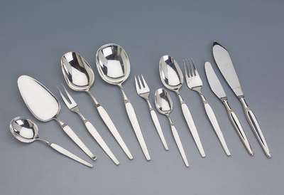 ROBBE & BERKING Besteck für 12 Personen, 800er Silber, Modell Royal, best. aus: 12 Menuemesser (Griffe gefüllt, Klingen Stahl), 12 Menuelöffel, ...
