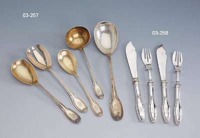 Fischbesteck für 6 Personen, deutsch um 1900, 800er Silber, Meistermarke Petersfeld Berlin, best. aus: 6 Fischmesser und 6 Fischgabeln,Gebr.-Teile ...