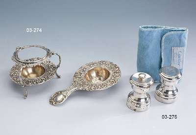CARTIER- Salz- und Pfefferstreuer, Metall versilbert, im Orig.-Etui mit Dustbags, sign.,Gebr.-Spuren