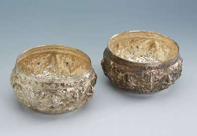 2 Anbietschalen, Thailand, Silber gepr., zus. ca. 455 g, H. ca. 7.5 cm, D. ca. 13 cm